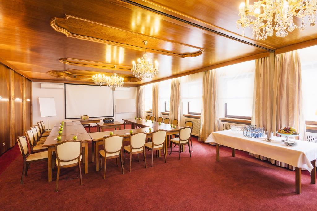 Hotel - Restaurant Erich Roediger Бад Щафелщайн Екстериор снимка