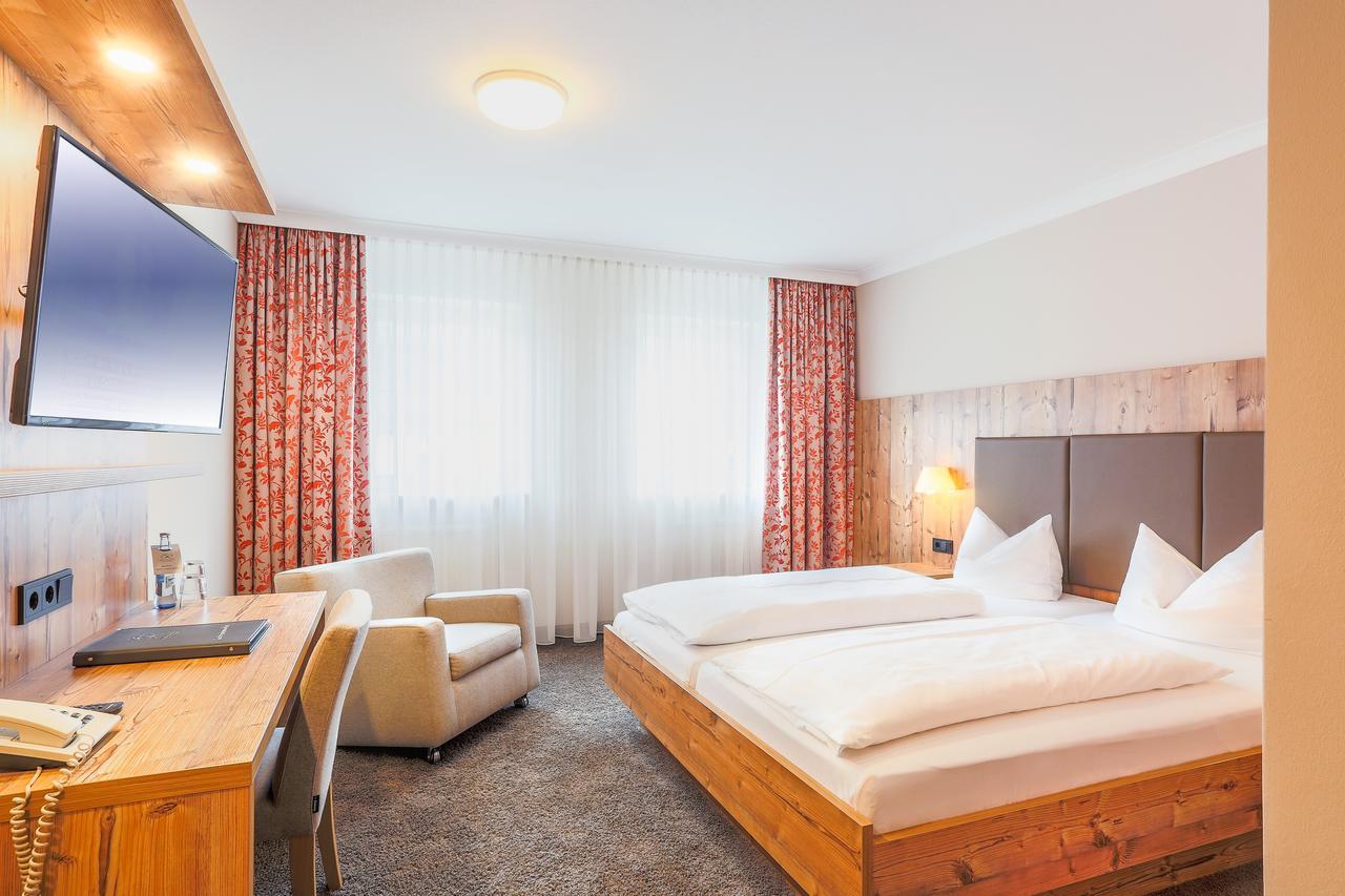 Hotel - Restaurant Erich Roediger Бад Щафелщайн Екстериор снимка